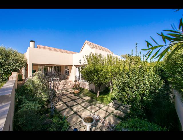 2 BEDROOM HOUSE SOLD IN CEDAR LAKES
